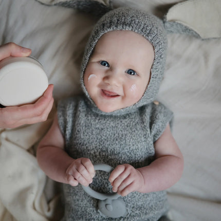 Mushie Pierścień na ząbkowanie Koala Grey