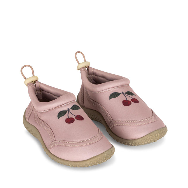 Konges Slojd Water shoes Cherry